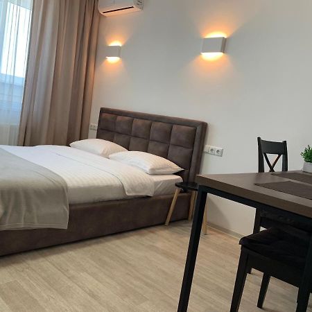 Святобор Lux Apartments Kiev Esterno foto