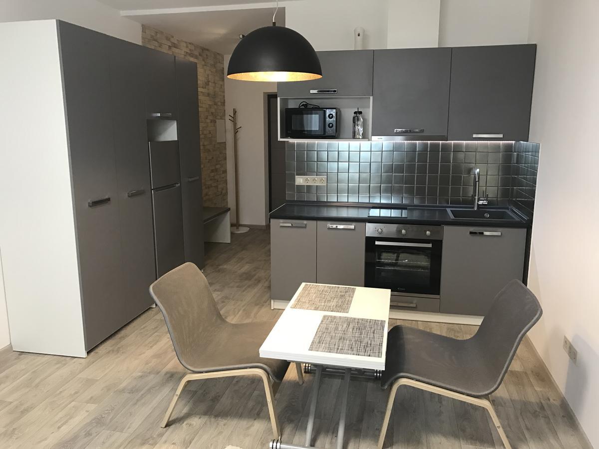 Святобор Lux Apartments Kiev Esterno foto