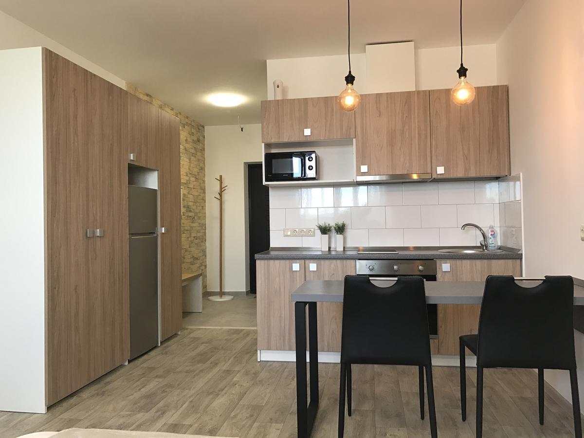 Святобор Lux Apartments Kiev Esterno foto