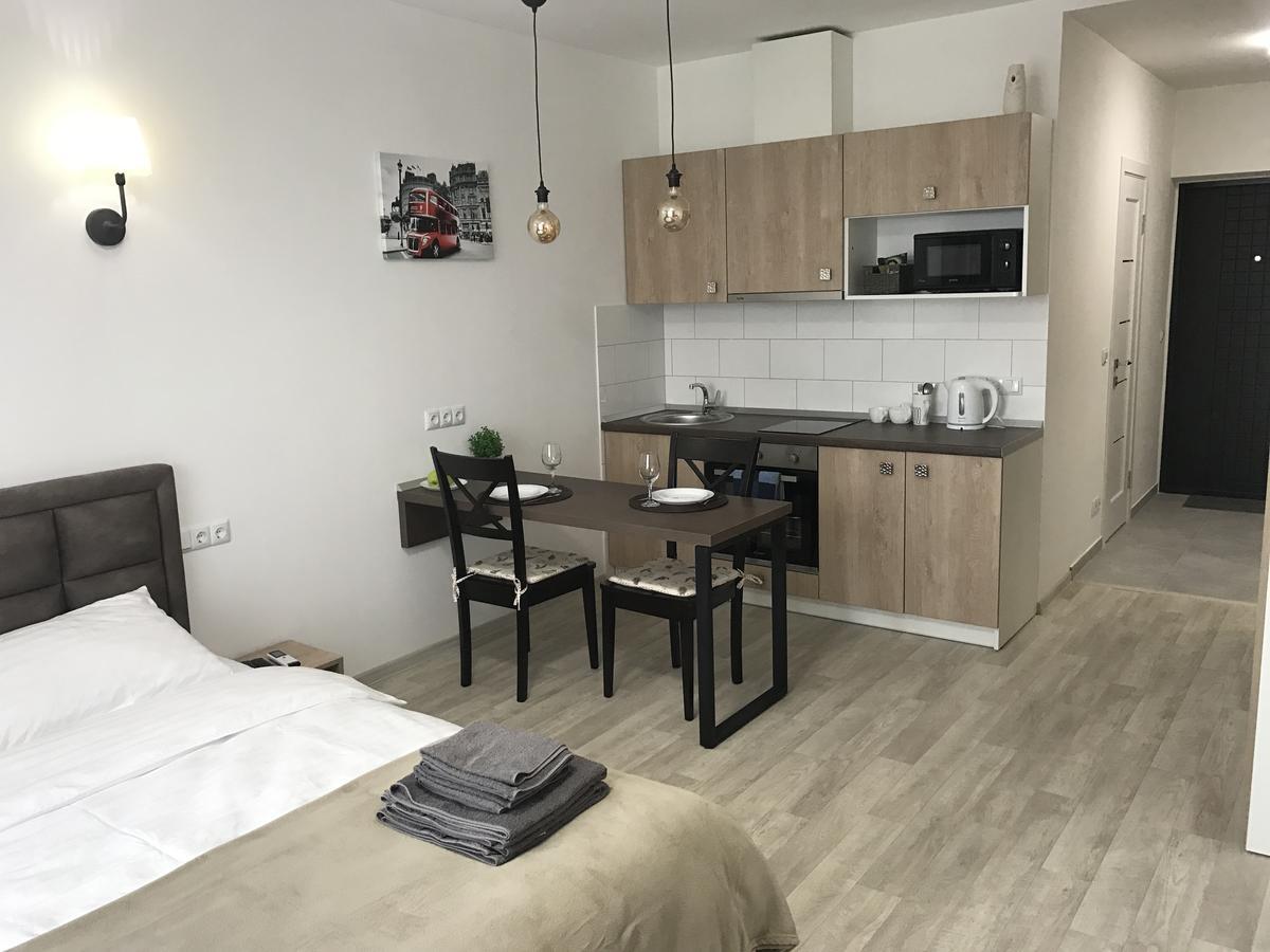 Святобор Lux Apartments Kiev Esterno foto