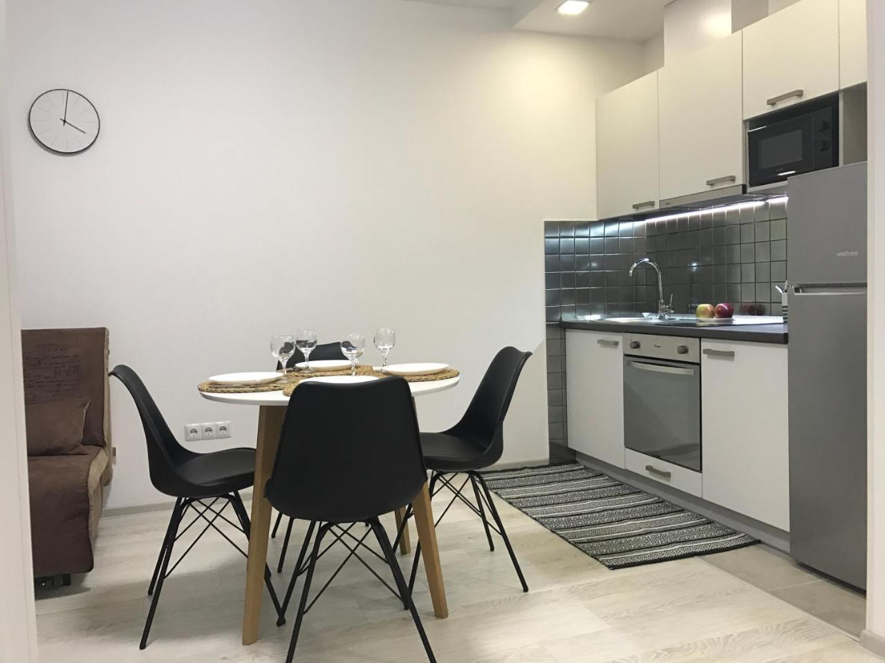 Святобор Lux Apartments Kiev Esterno foto