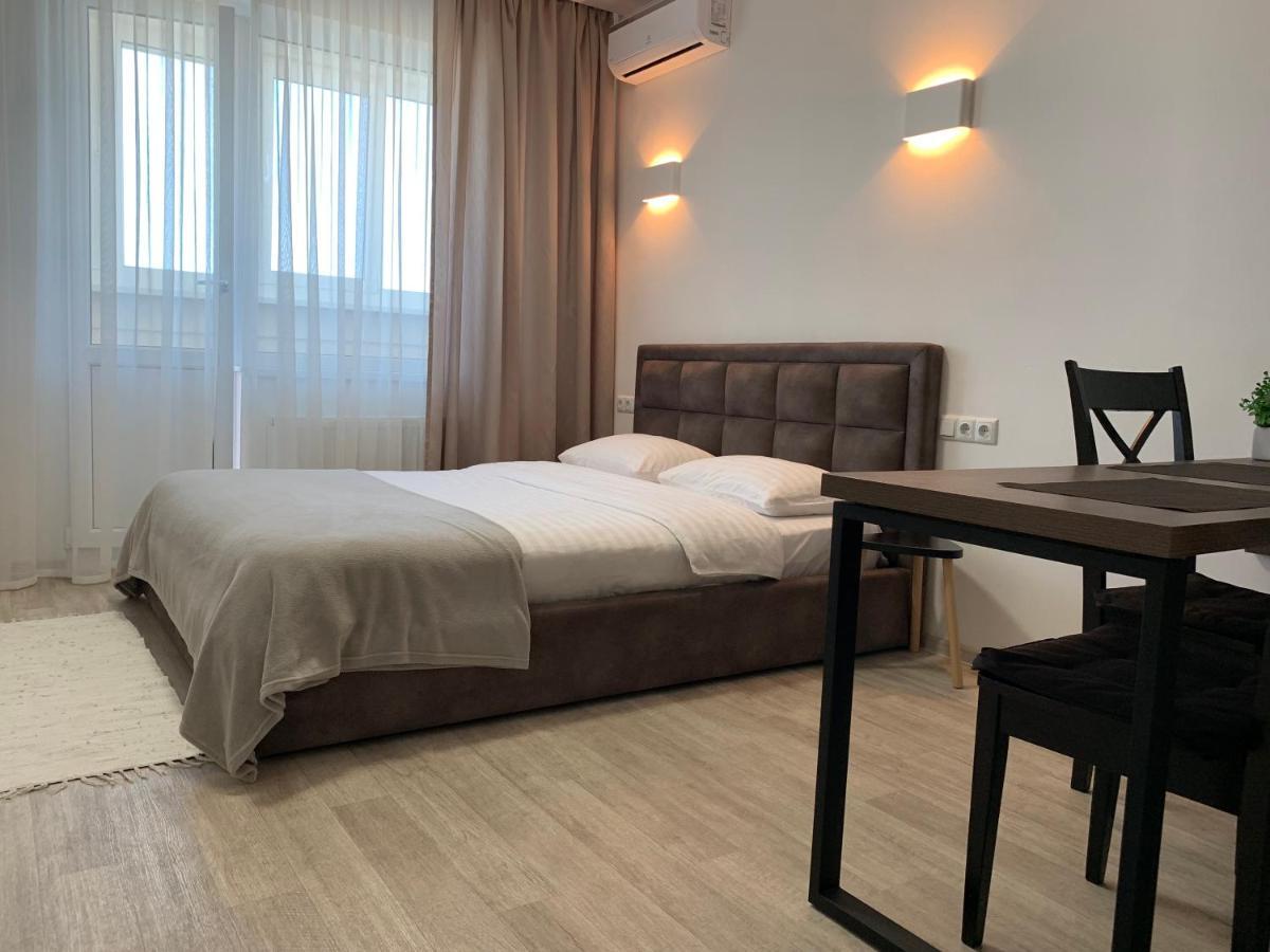 Святобор Lux Apartments Kiev Esterno foto